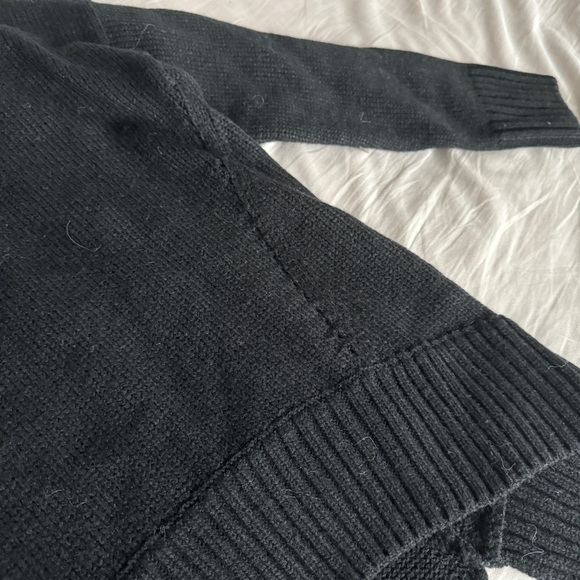 Black turtleneck sweater - Picture 3 of 5